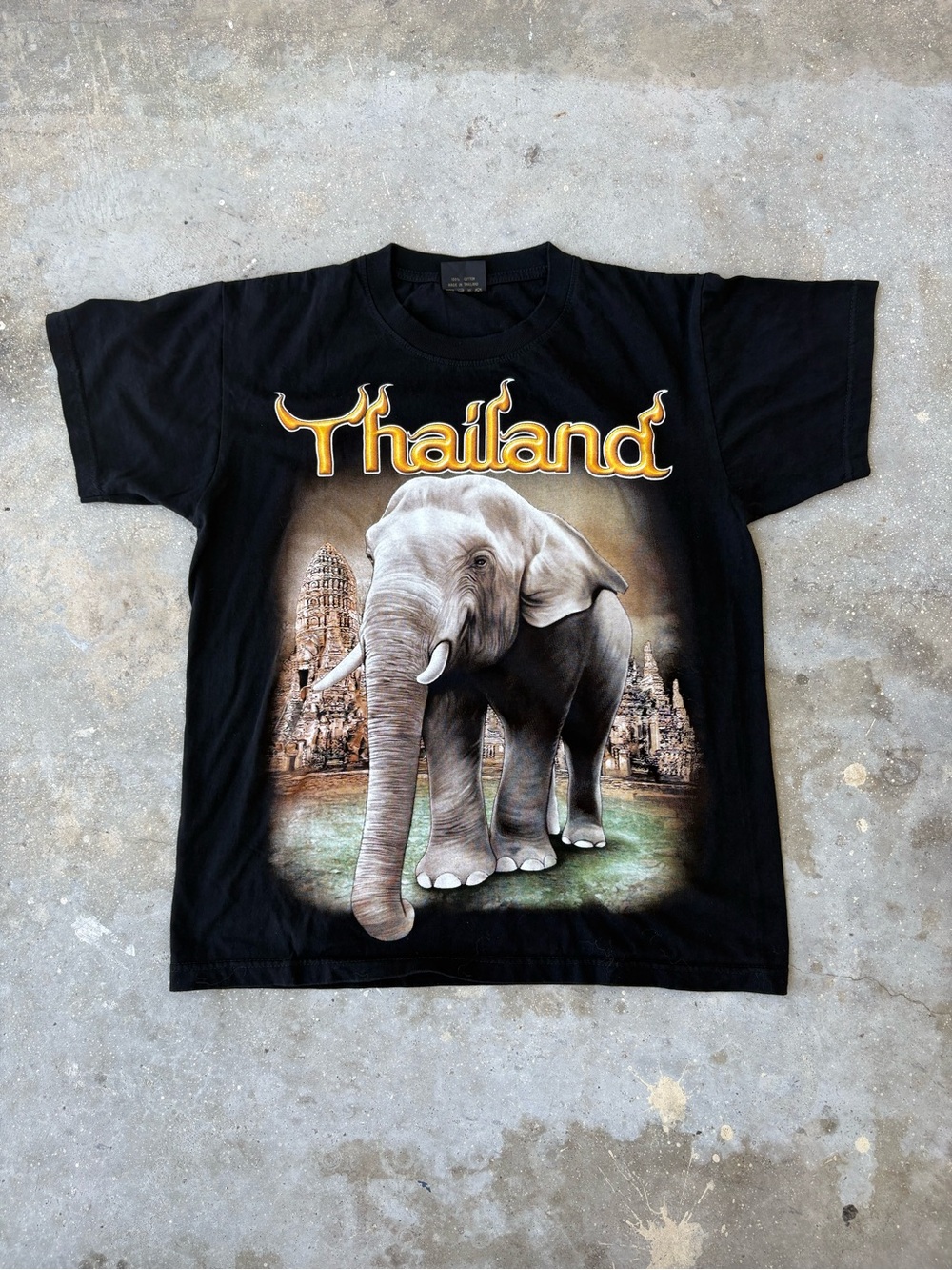 Mr. BIG Outfitters ' Thailand Elephant’ Graphic Tee Size M